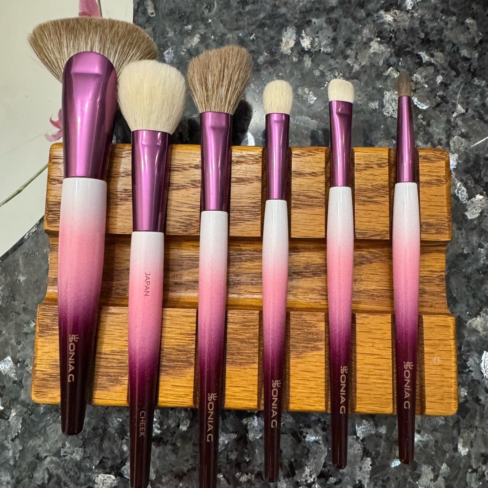 SOLD—sonia G. Lotus Makeup Brush Set